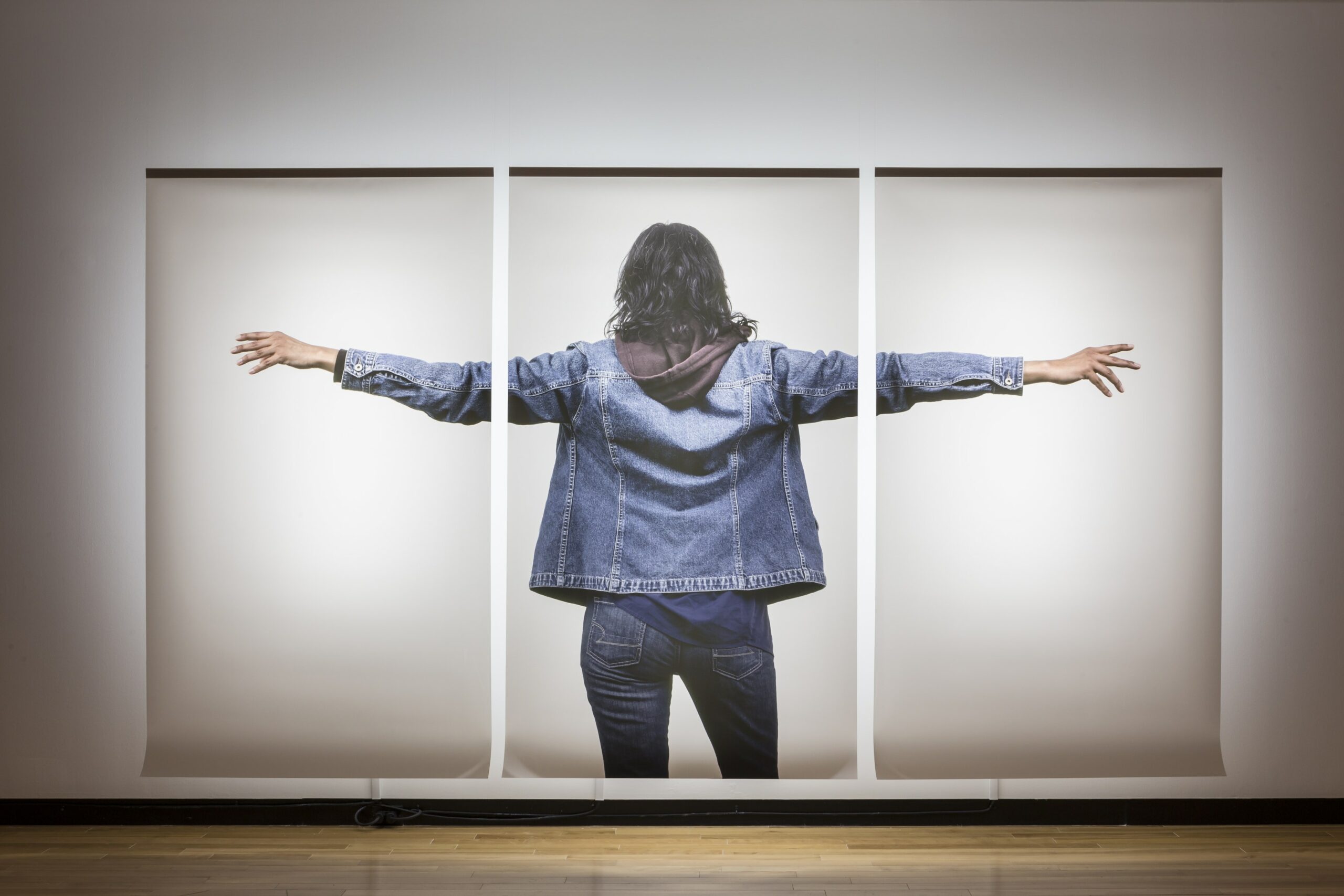 Rebecca Belmore, sister, 2010, colour inkjet on transparencies, 213.4 x 365.8 cm (overall). Courtesy of the artist. u00a9 Rebecca Belmore